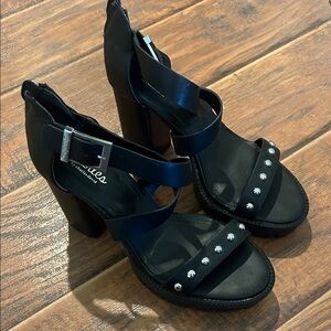 Charle’s By Charle’s David Heels